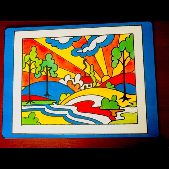 4 Shiny Hard Placemats With colorful Kids’ Paint Print front cover easy to clean - Picture 5 of 11